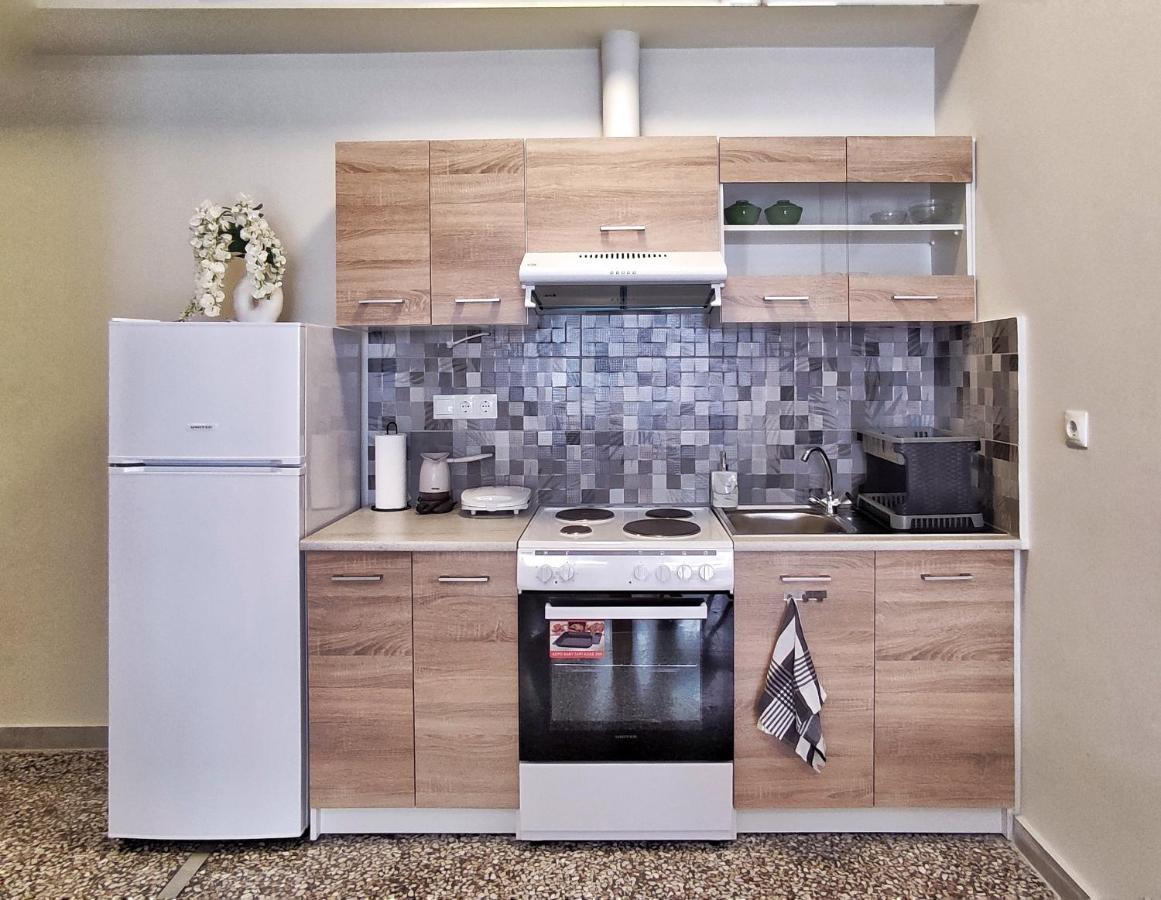Garnet2 Apartment Каламата Екстериор снимка