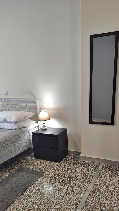 Garnet2 Apartment Каламата Екстериор снимка
